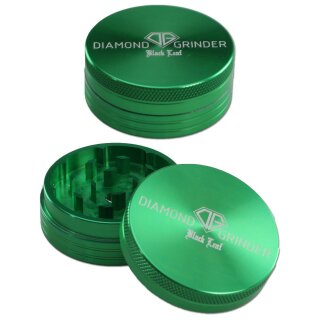 Grinder, rund, aus grünem Metall, mit Rändelung am Rand, geöffnete und geschlossene Ansicht. Oberseite mit Schriftzug Diamond Grinder Black Leaf und Logo graviert.