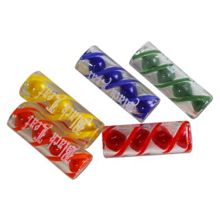 Glas-Pre-Cooler: Zylinderform, mehrfarbig, rot, gelb, blau, grün mit weißen Schriftzügen Magic Leaf auf transparenter Oberfläche