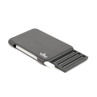 Schwarzes Plastik-Etui mit integriertem weißen Ziehröhrchen, herausziehbarer Schlitten mit mehreren Fächern, Logo-Aufdruck auf Oberseite