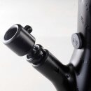 Schwarze Bong aus Metall mit geprägten Hanfblattmotiven